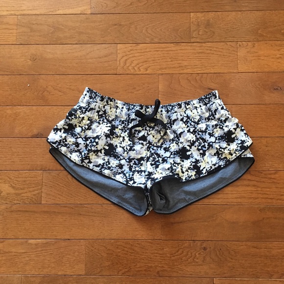 lululemon athletica Pants - 💦Lululemon Water Surf Short💦